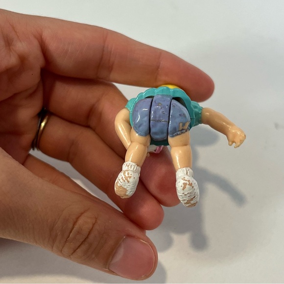 Playskool 1991 Vintage Victorian Dollhouse Baby Replacement Flawed Paint Wear - Picture 10 of 10